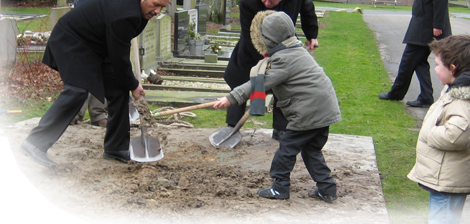 grafdichtmaken met volwassenen en kinderen