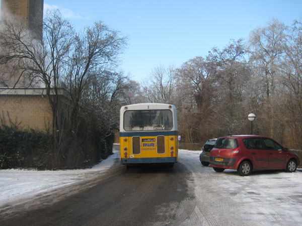 bus bij crematorium