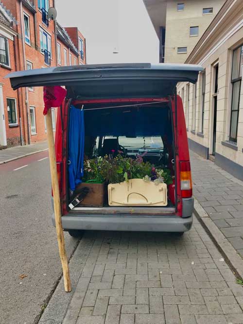 vervoer in oude post bestelauto